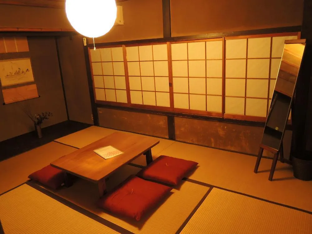 Sanjojuku Kyoto Machiya Hostel